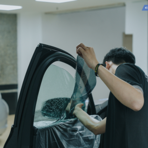 Dán phim cách nhiệt xe Mazda 2 thương hiệu Cool N Lite 