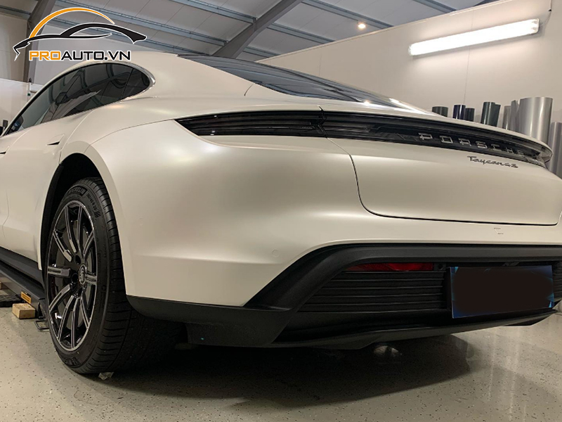 Dán phim PPF xe Porsche Taycan