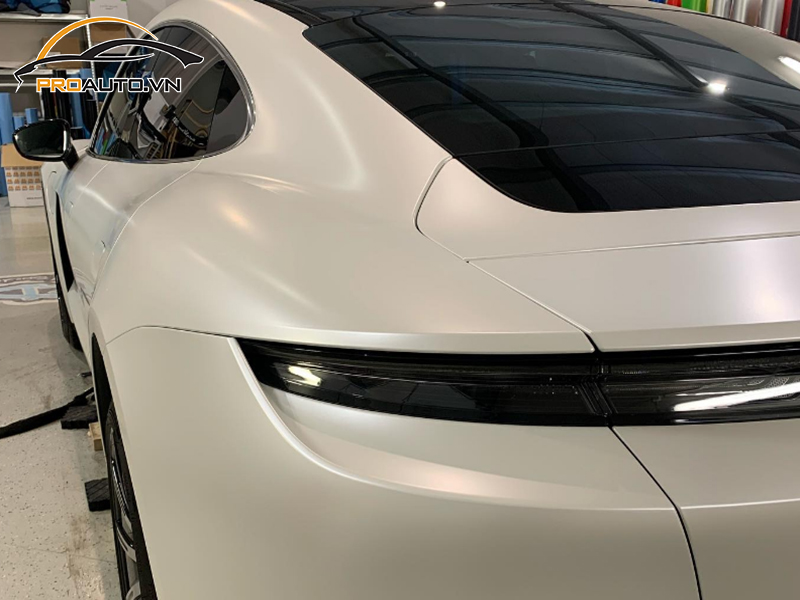 Dán phim PPF xe Porsche Taycan