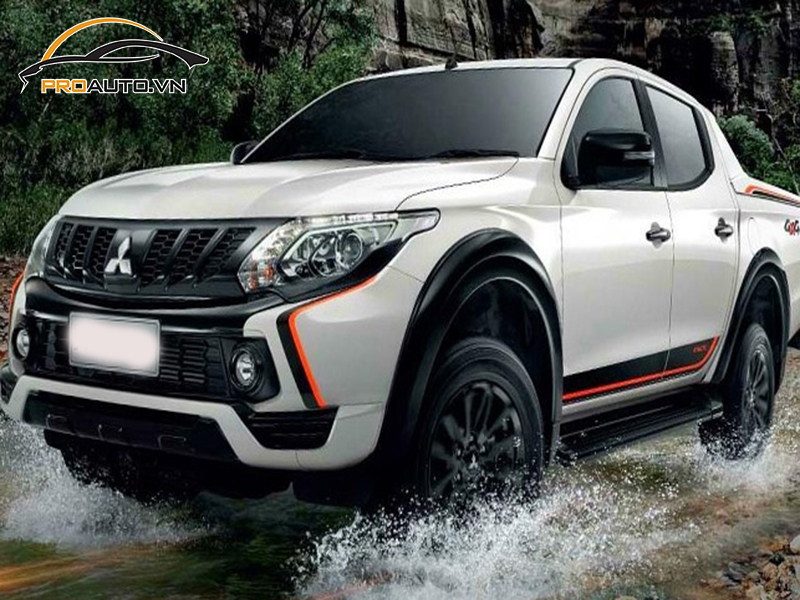 Dán wrap đổi màu xe Mitsubishi Triton