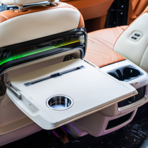 Độ bàn làm việc - Độ ghế Limousine Ford Explorer