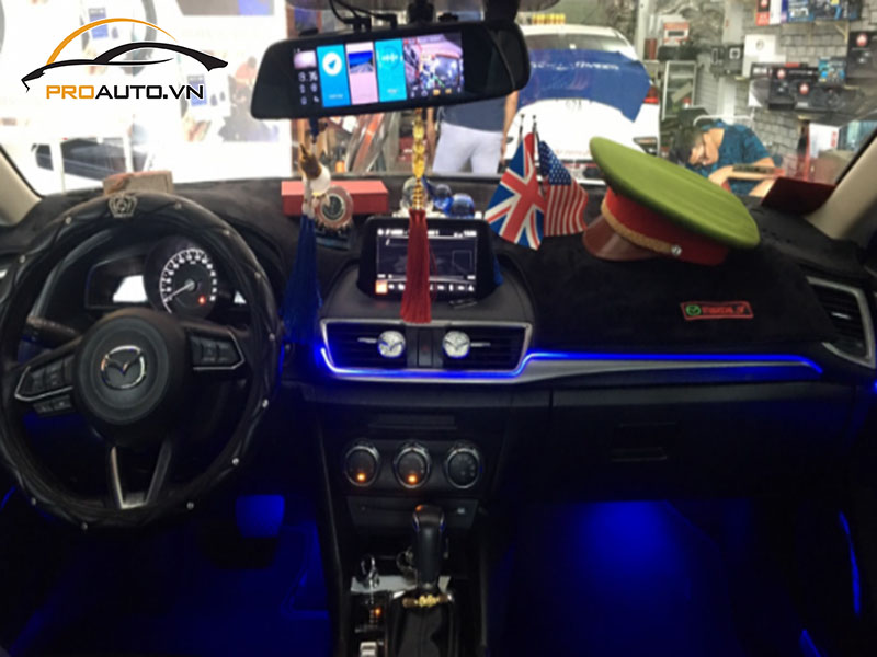 Độ đèn LED nội thất xe Mazda 3