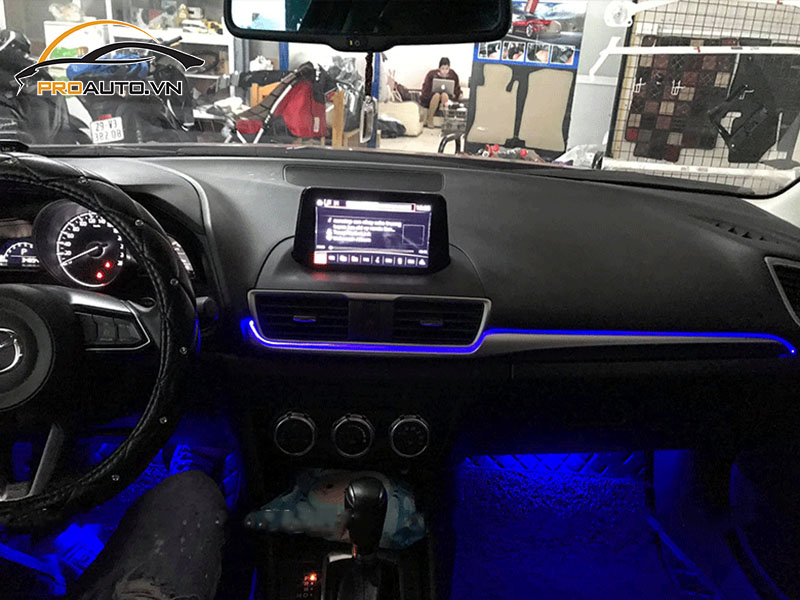 Độ đèn LED nội thất xe Mazda 3