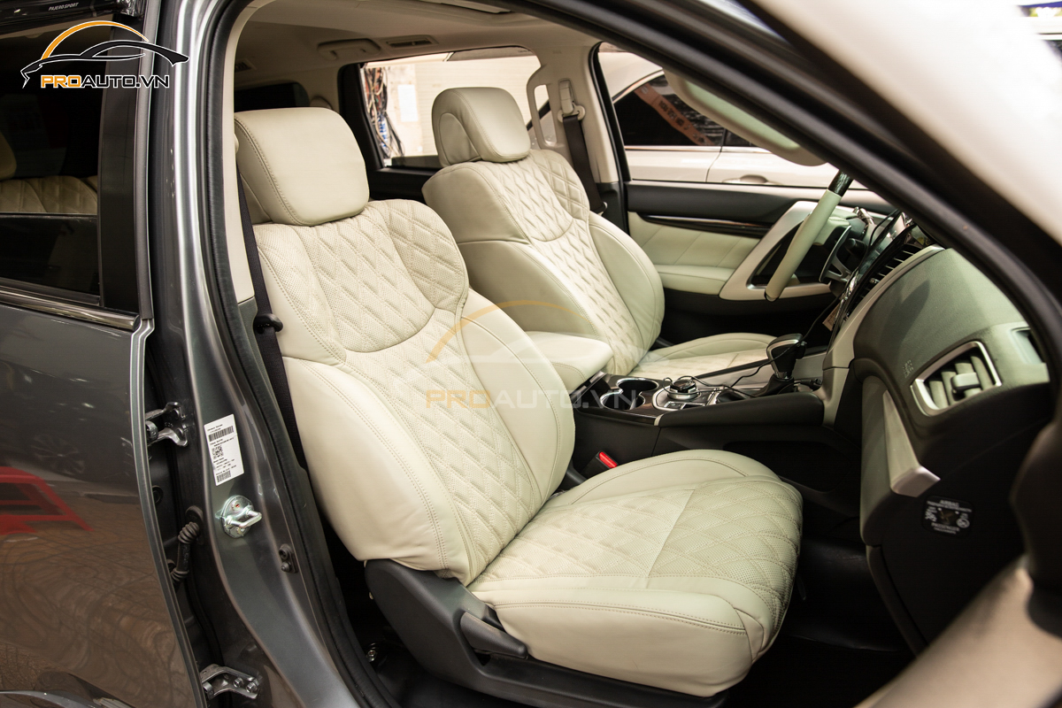 Nâng cấp limousine xe Mitsubishi Pajero Sport phiên bản sang trọng hơn