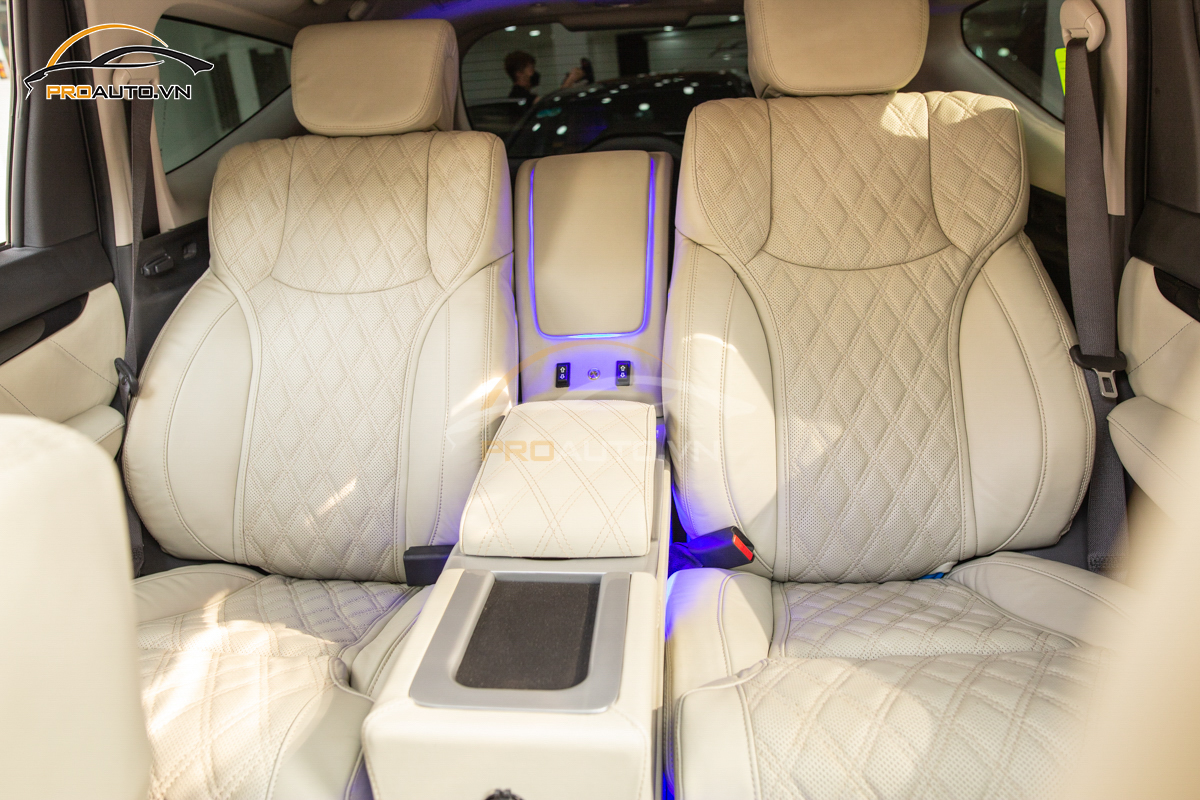 Độ ghế Limousine xe Mitsubishi Pajero
