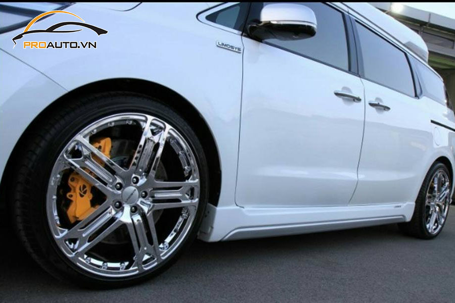 Độ mâm xe Kia Carnival sai cách dẫn đến nhiều rủi ro