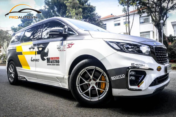 Độ mâm xe Kia Sedona