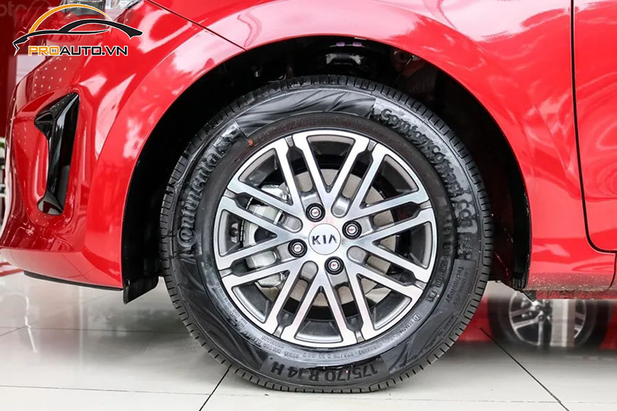 Độ mâm xe Kia Soluto nâng tầm thẩm mỹ cho xe