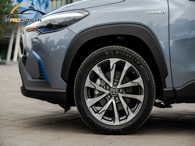 Độ mâm xe Toyota Cross mang đến nhiều tiện ích cho người dùng