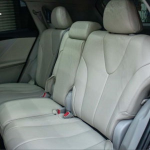 Đổi màu cột A, B, C cho xe Toyota Granvia