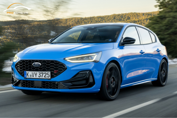 Đổi màu nội thất xe Ford Focus