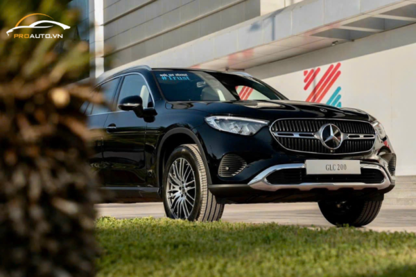 Đổi màu nội thất xe Mercedes GLC 200