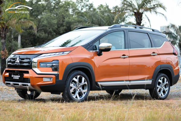 Đổi màu nội thất xe Mitsubishi Xpander Cross 