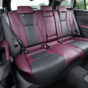 Không gian bên trong xe Subaru Levorg sau khi đổi màu nội thất