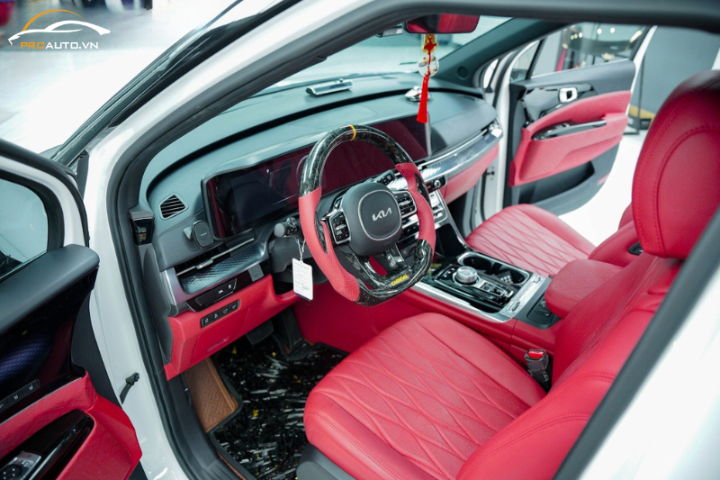 Kinh nghiệm đổi màu nội thất xe Kia Carnival