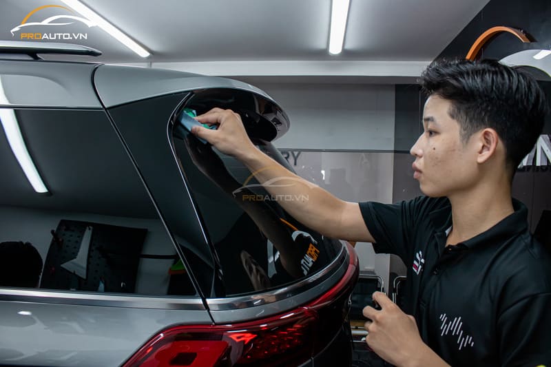 Lợi ích khi phủ ceramic kính xe cho ô tô