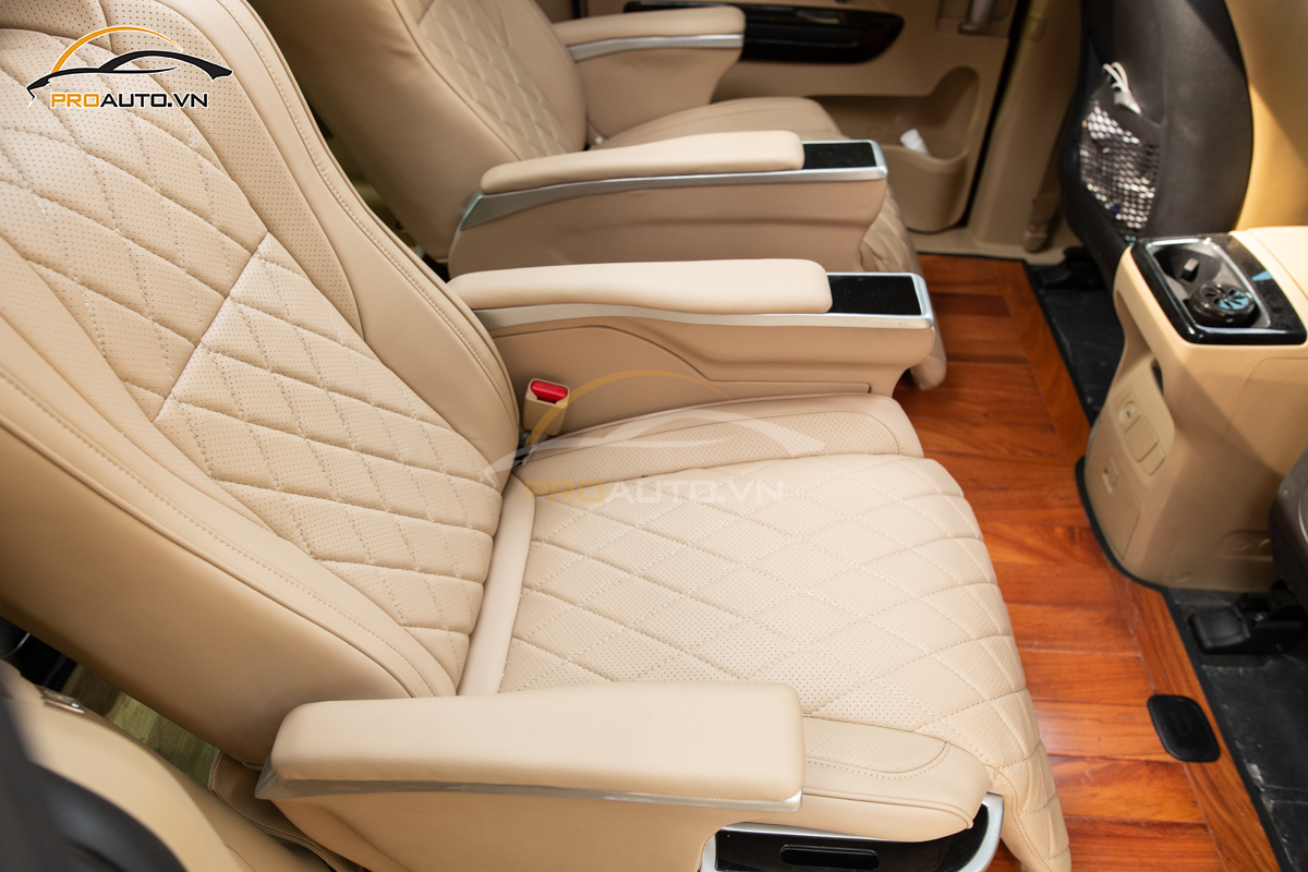 Lót sàn gỗ xe hơi Kia Sedona