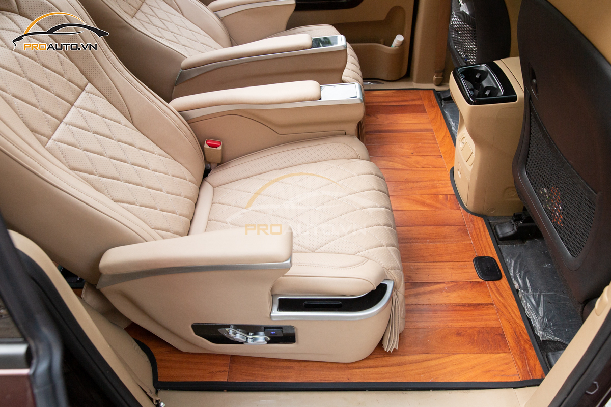 Lót sàn gỗ xe Kia Sedona