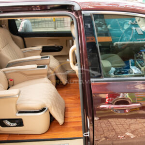 lot san go xe kia sedona h6 1