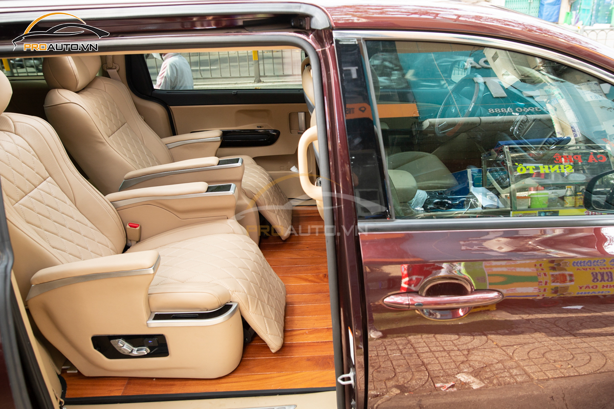 Lót sàn gỗ xe Kia Sedona