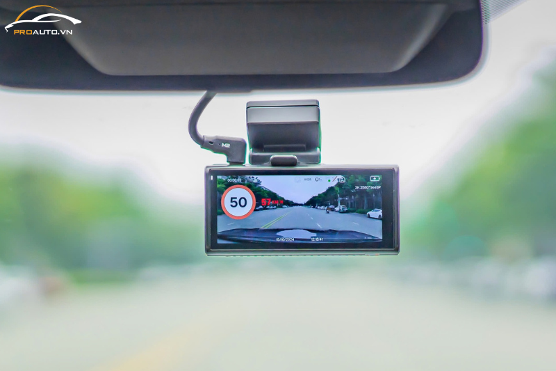 Màn hình camera hành trình Vietmap SpeedMap M2 cảm ứng 4 inch, kết nối đa dạng