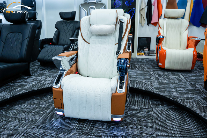 Mẫu ghế Limousine HongYi Crystal 6.0 Pro Max độ ghế Limousine Ford Explorer