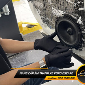 nang cap am thanh xe ford escape 1