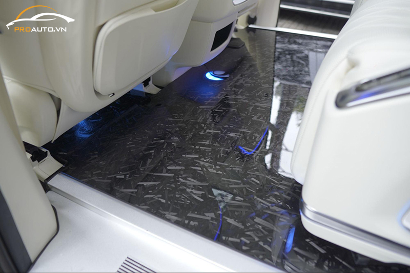 Nâng cấp sàn Carbon xe Hyundai Custin 2024 