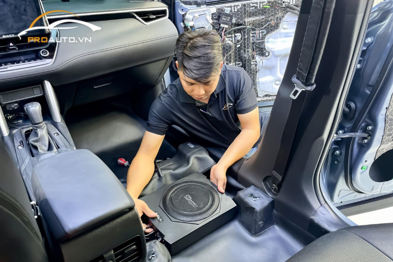Nâng cấp sub gầm ghế cho xe ô tô 