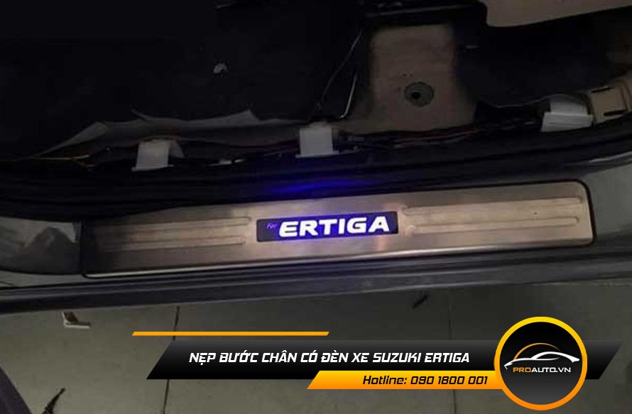 Nẹp bước chân có đèn xe Suzuki Ertiga