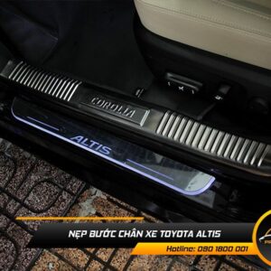 nep buoc chan xe toyota altis 1