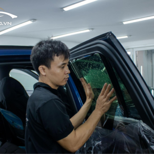 Những lưu ý cần biết khi dán phim cách nhiệt xe BMW M Series