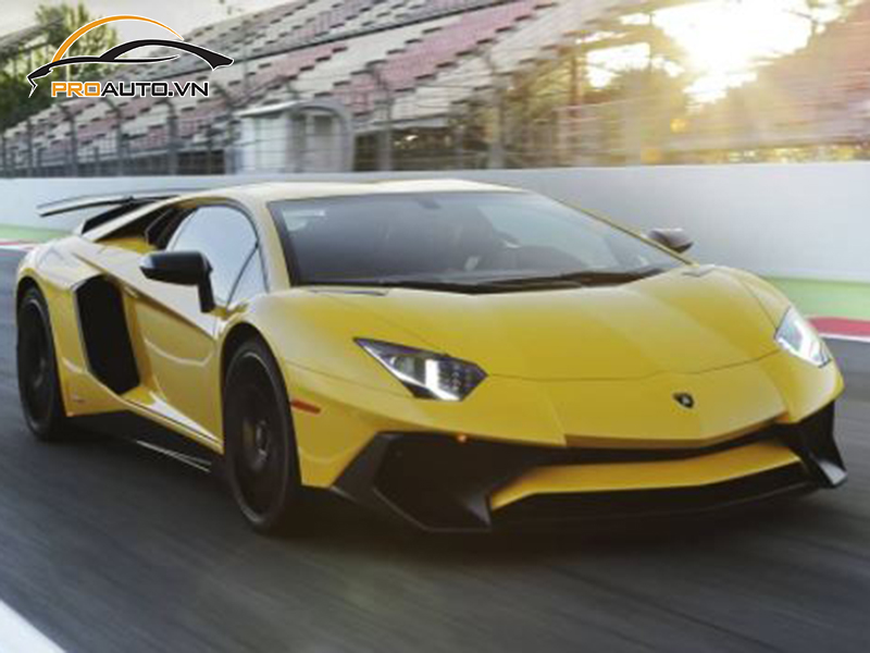 Phủ Ceramic Xe Lamborghini Aventador