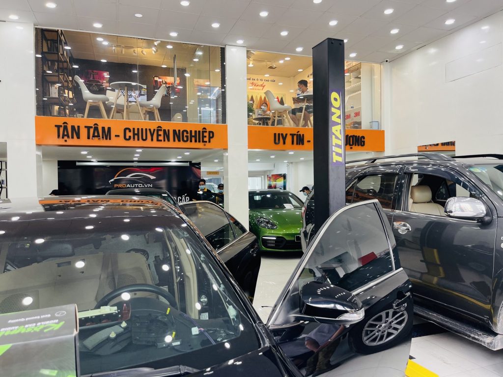 Trung tâm phụ kiện ô tô Proauto