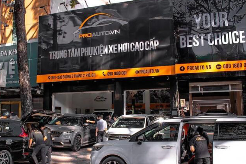 PROAUTO.VN - Trung tâm độ sàn gỗ xe Kia Sedona chuyên nghiệp quận 11