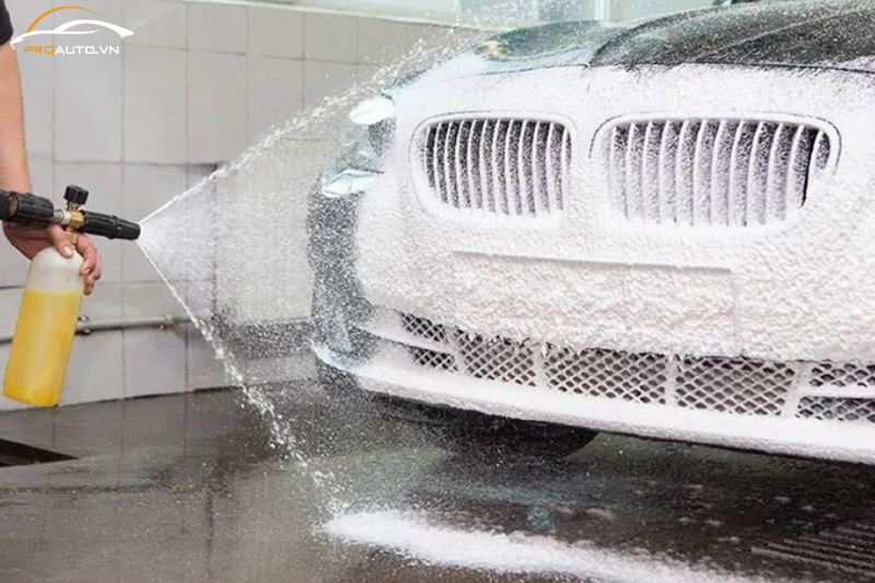 Rửa xe ô tô không chạm