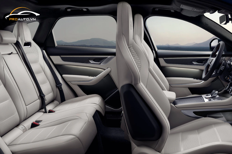 Sơn đổi màu các chi tiết nhựa xe Jaguar F-Pace