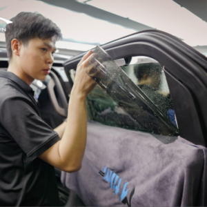 thi cong dan phim cach nhiet tai proautovn 1 1