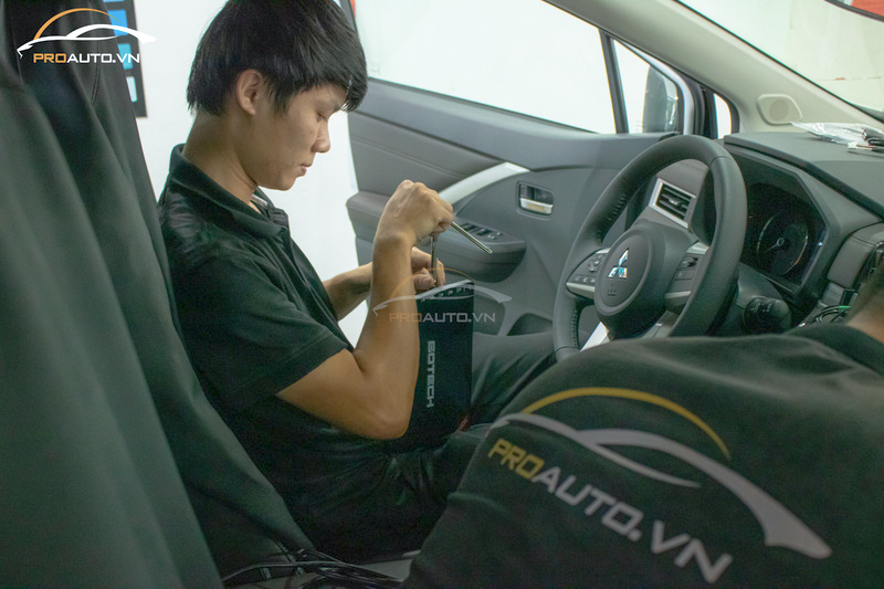 Thi công lắp màn hình Android tại PROAUTO.VN