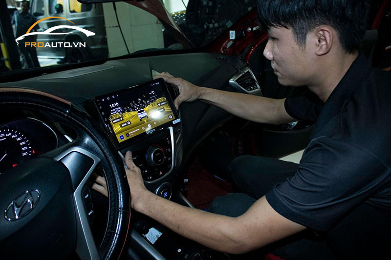 Thi công nâng cấp màn hình ô tô tại PROAUTO.VN