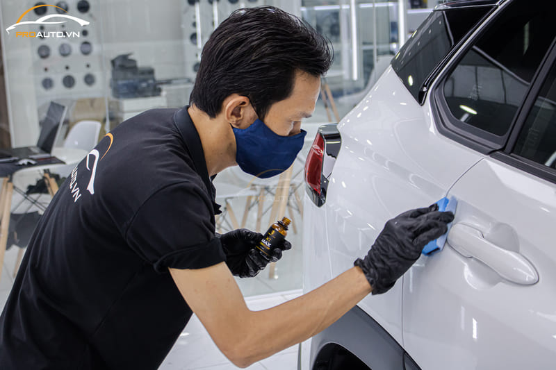 Thi công phủ ceramic xe Volkswagen Viloran