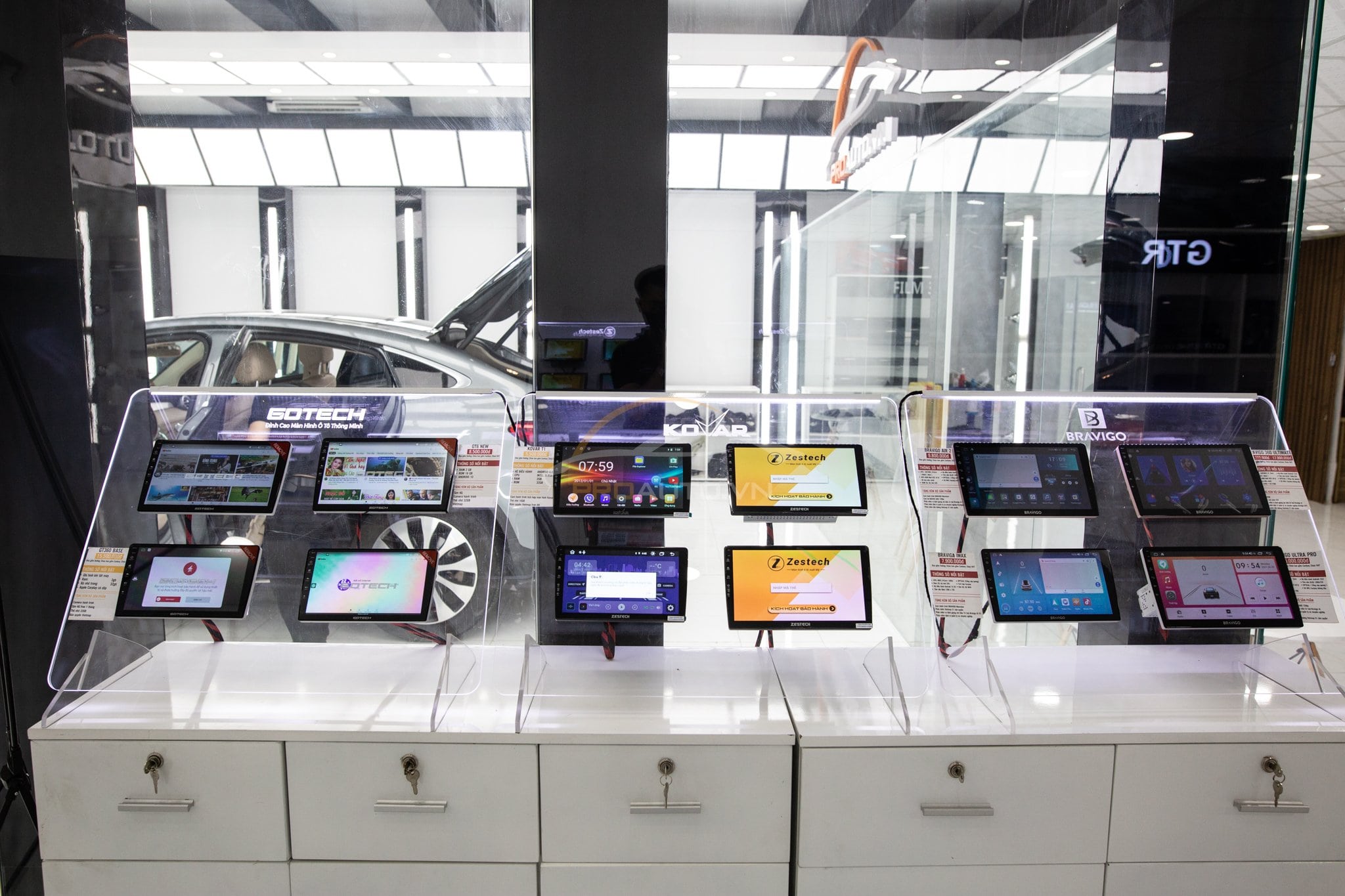 Trưng bài màn hình Android cho ô tô