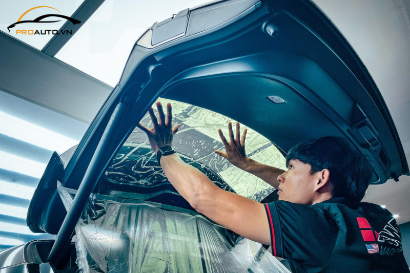 Vì sao nên dán phim cách nhiệt xe Suzuki Ertiga?