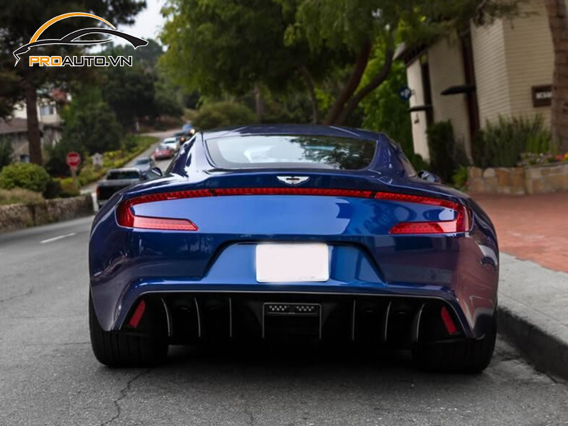 Dán wrap đổi màu cho xe Aston Martin One-77