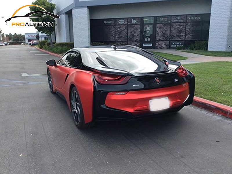 Wrap đổi màu xe BMW i8