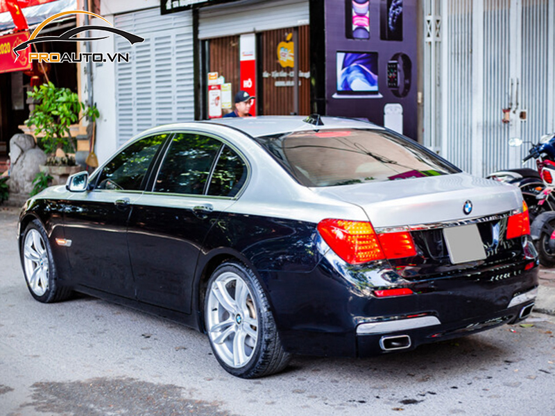 Wrap đổi màu xe BMW Series 7