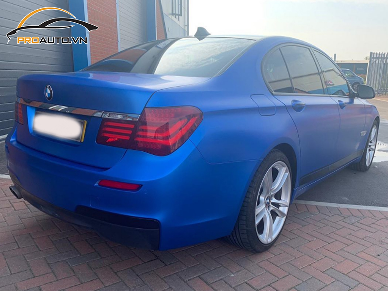 Dán wrap đổi màu xe BMW Series 7