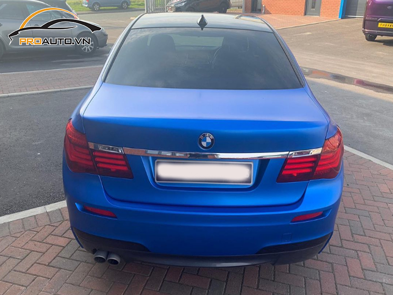 Dán wrap đổi màu xe BMW Series 7