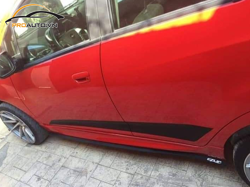Dán wrap đổi màu cho xe Chevrolet Spark