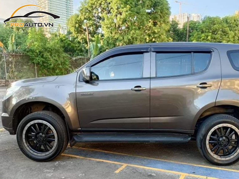 Dán wrap đổi màu xe Chevrolet Trailblazer